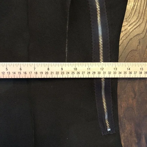 SKI WARM WETSUIT LARGE APPROX 26” WAIST 9” INSEAM ZIP UP WATER SKIING BLACK RED - Picture 11 of 12